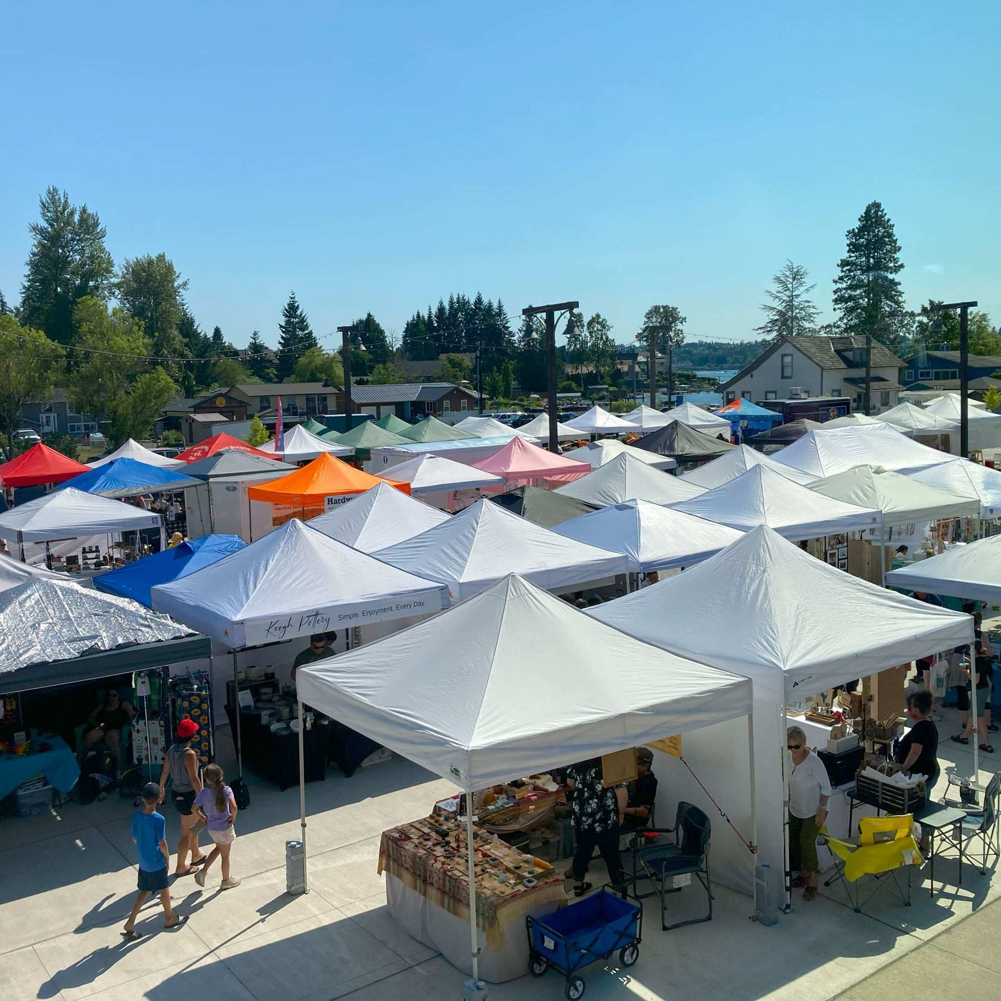 Lake Stevens Farmers Market tents with vendors
